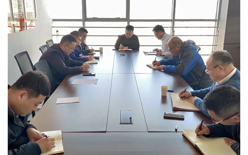 東營市建設(shè)工程安全與設(shè)備管理協(xié)會(huì)三屆二次理事會(huì)議在天華實(shí)業(yè)集團(tuán)召開