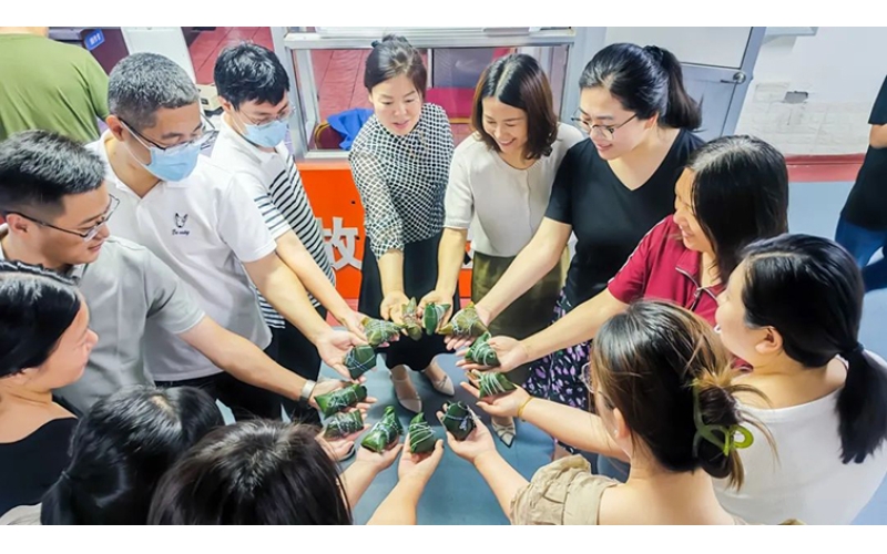 端午 - 天華實(shí)業(yè)集團(tuán)舉辦“品民俗·迎端午”活動
