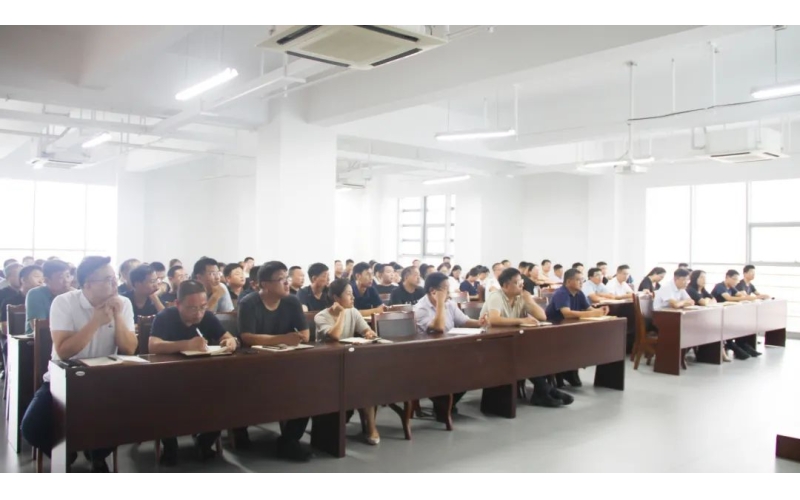 集團(tuán)開展鋁模工藝專項(xiàng)培訓(xùn)