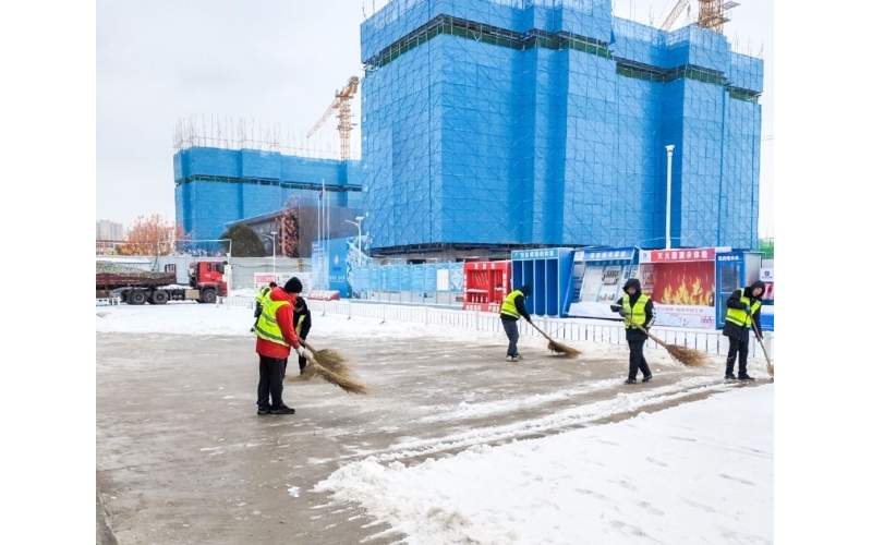 聞雪而動(dòng) 掃雪護(hù)行丨2023年初雪很美，但更美的是他們的身影