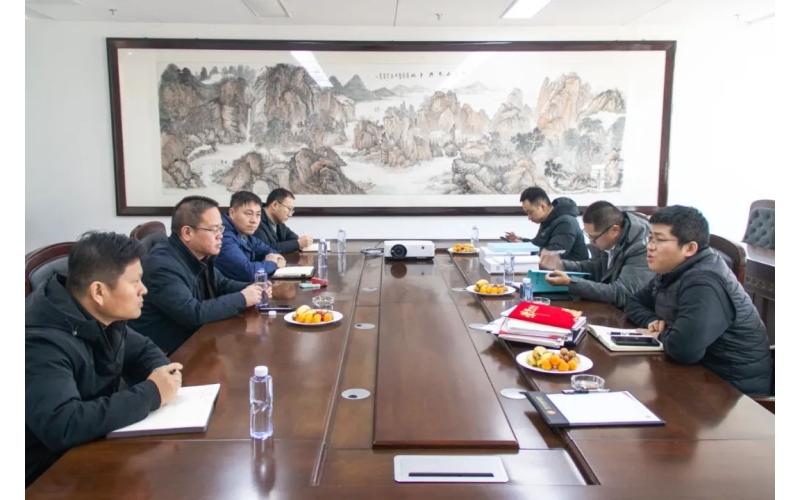 鑫都置業(yè)集團蔣遠一行到天華實業(yè)集團考察交流