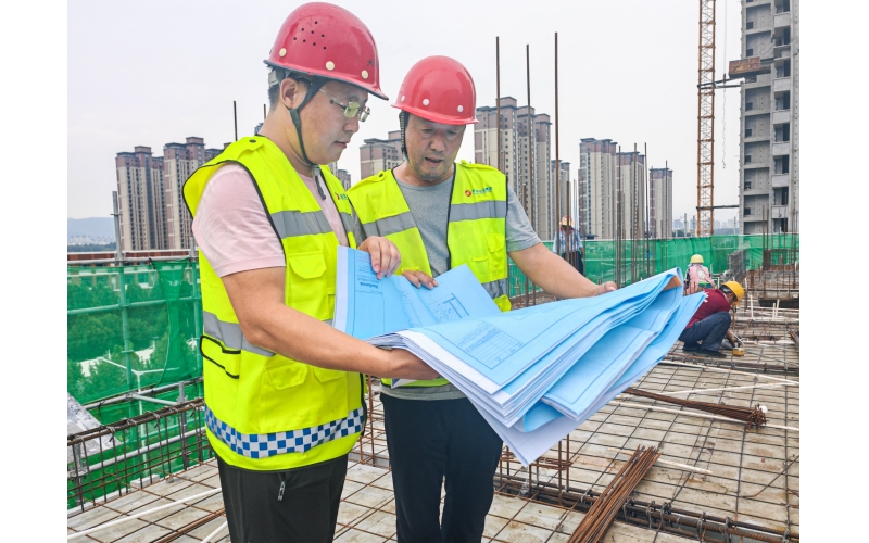 匠心鑄造高端住宅 濱州墨香山南項(xiàng)目現(xiàn)場(chǎng)熱火朝天